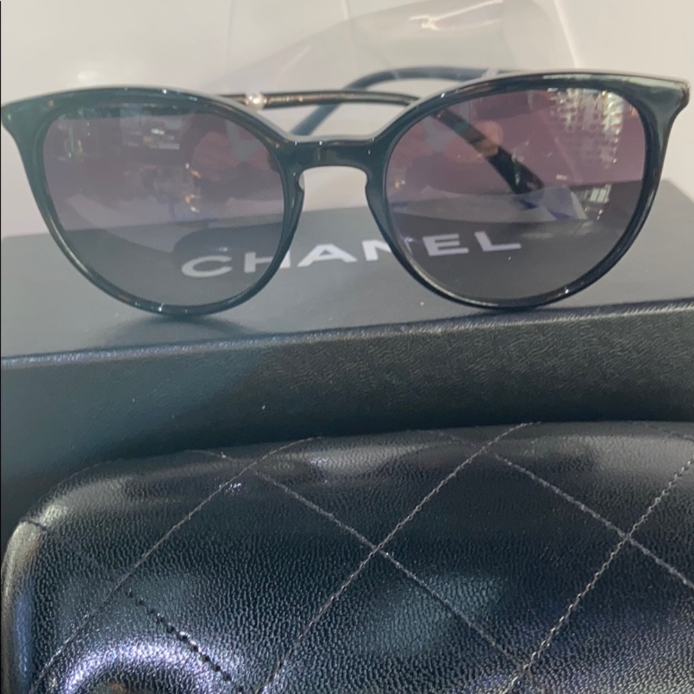 Chanel sunglass 5394